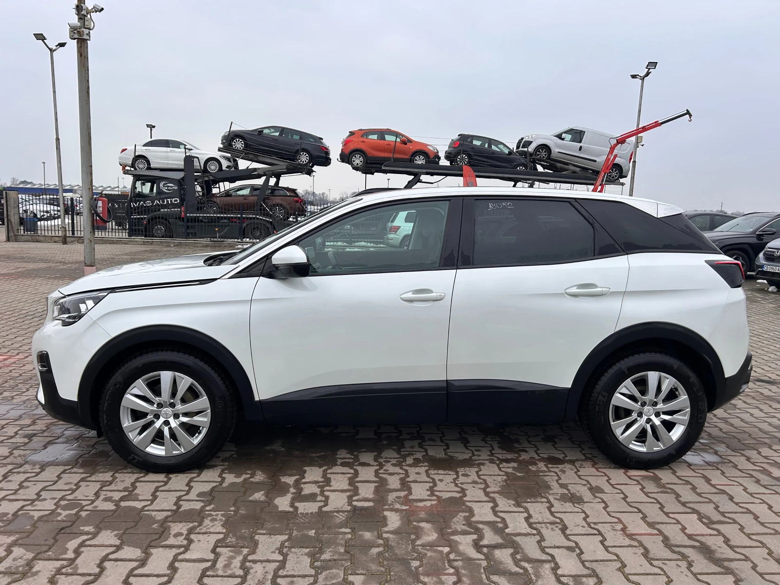 Peugeot 3008 1.5HDI AVTOMAT/NAVI/KOJA EURO 6 - изображение 9