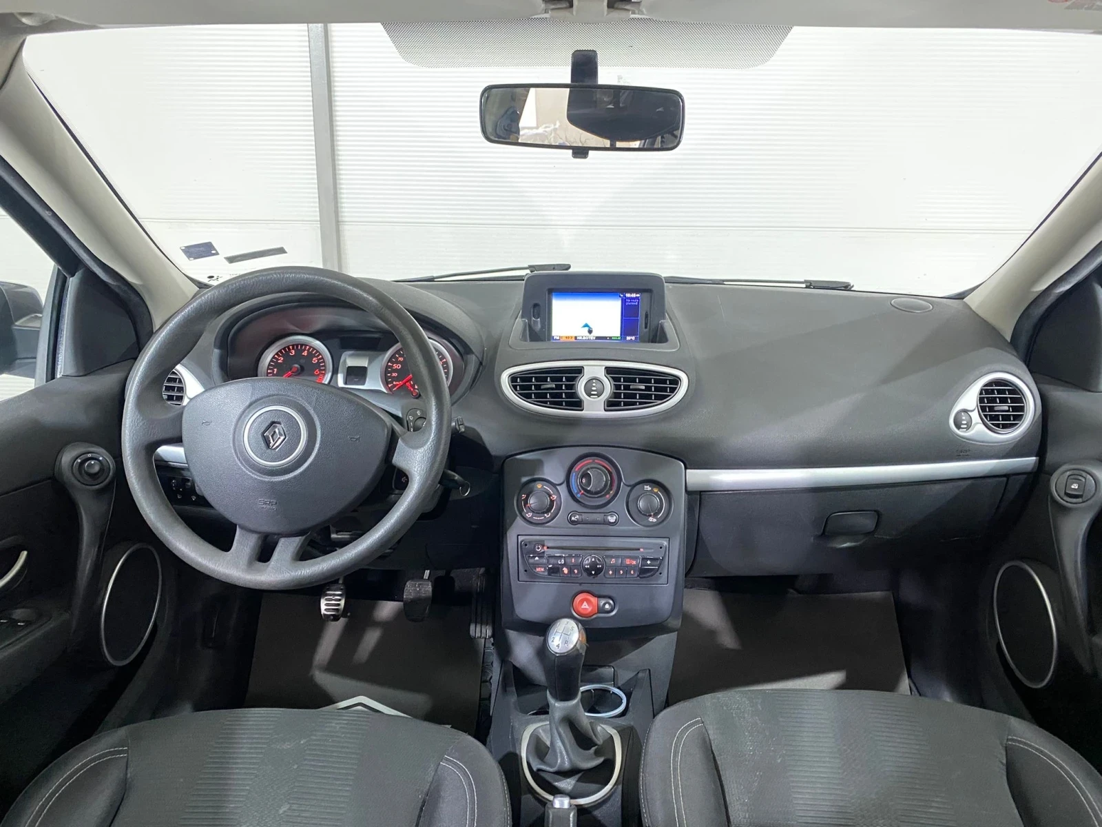 Renault Clio 1.1i ГАЗ - изображение 8