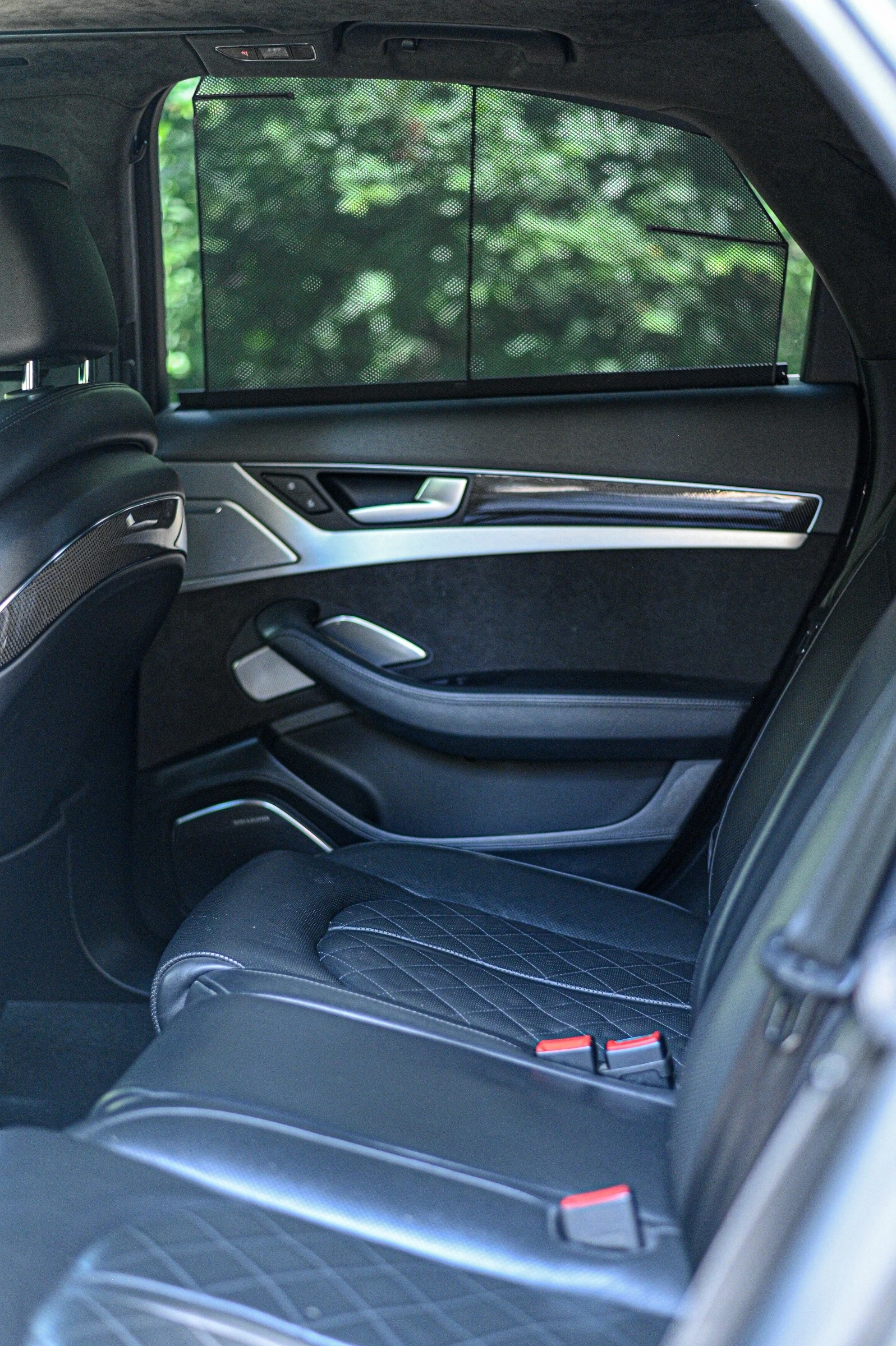 Audi S8 4.0 - изображение 8