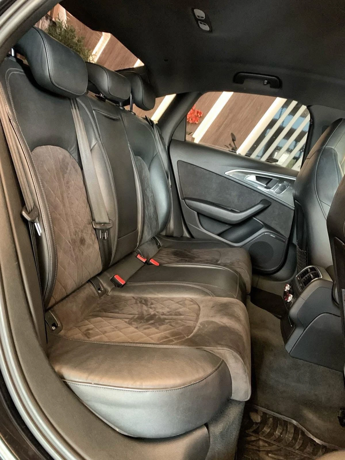 Audi S6 | Mobile.bg   12