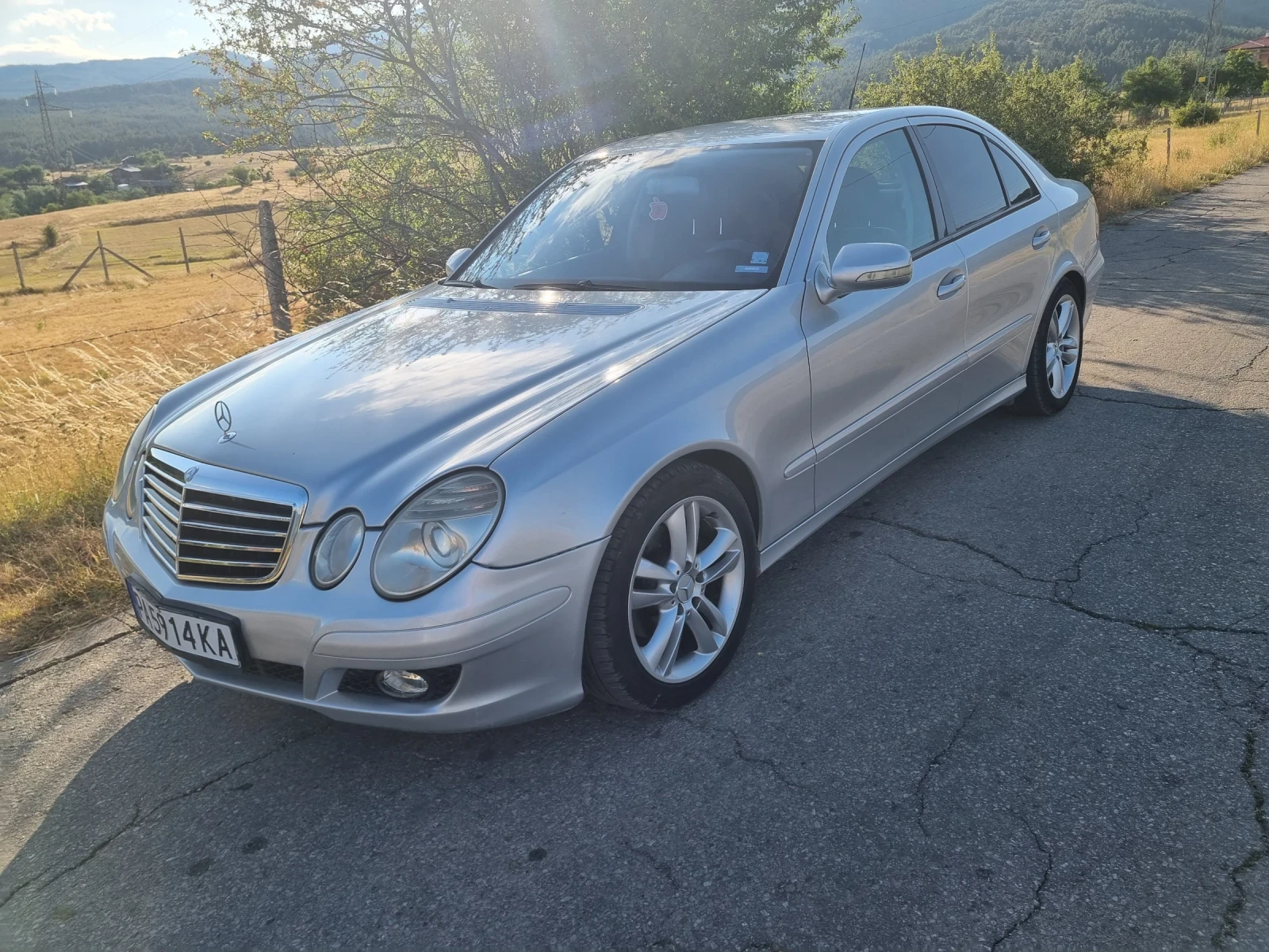Mercedes-Benz E 220  - изображение 4