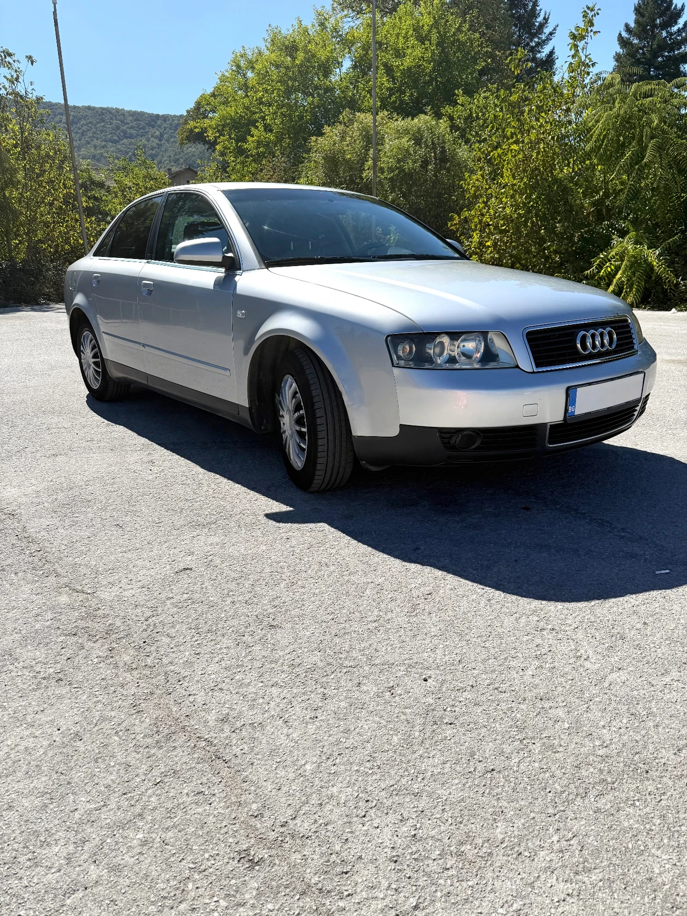 Audi A4 2.0 - изображение 2