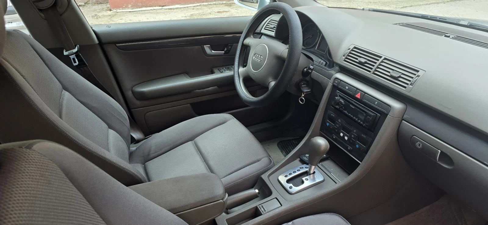 Audi A4 1.9, 131к.Автомат - изображение 10
