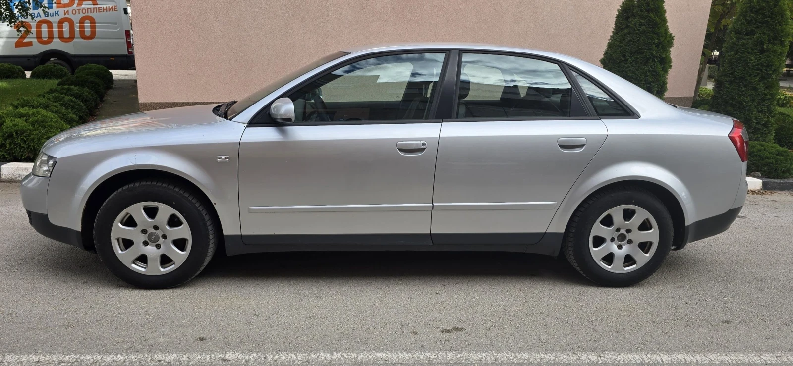Audi A4 1.9, 131к.Автомат - изображение 2