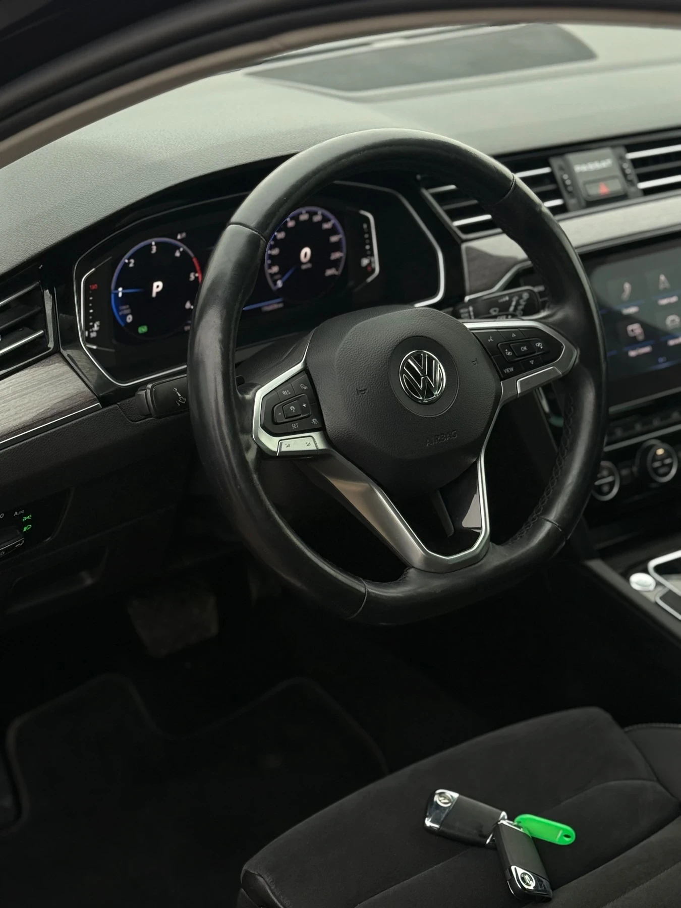 VW Passat FACELIFT 2.0TDI 190 DSG DIGITAL ACC  | Mobile.bg � ����������� 11