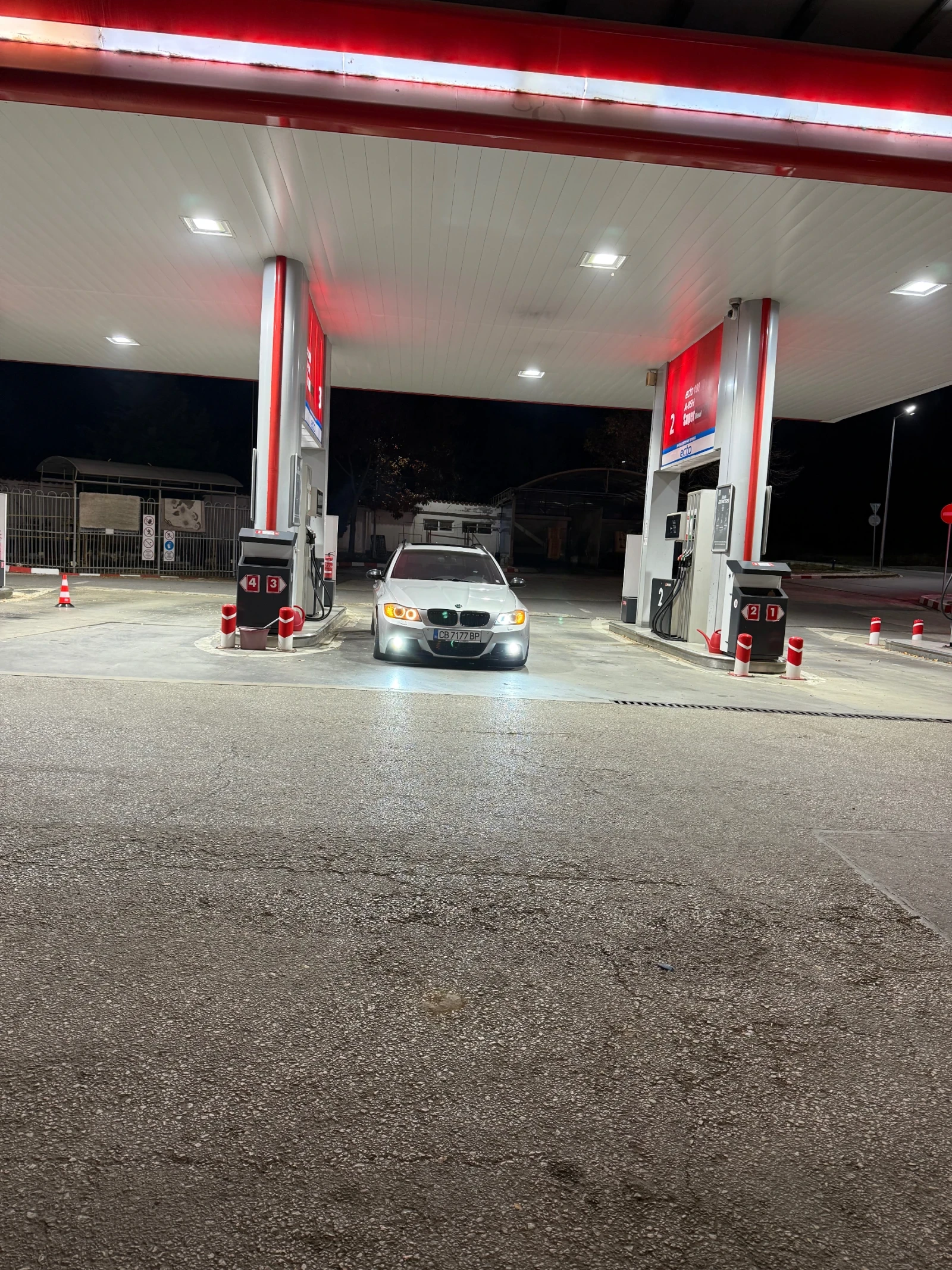 BMW 330 330xd 231 - изображение 6