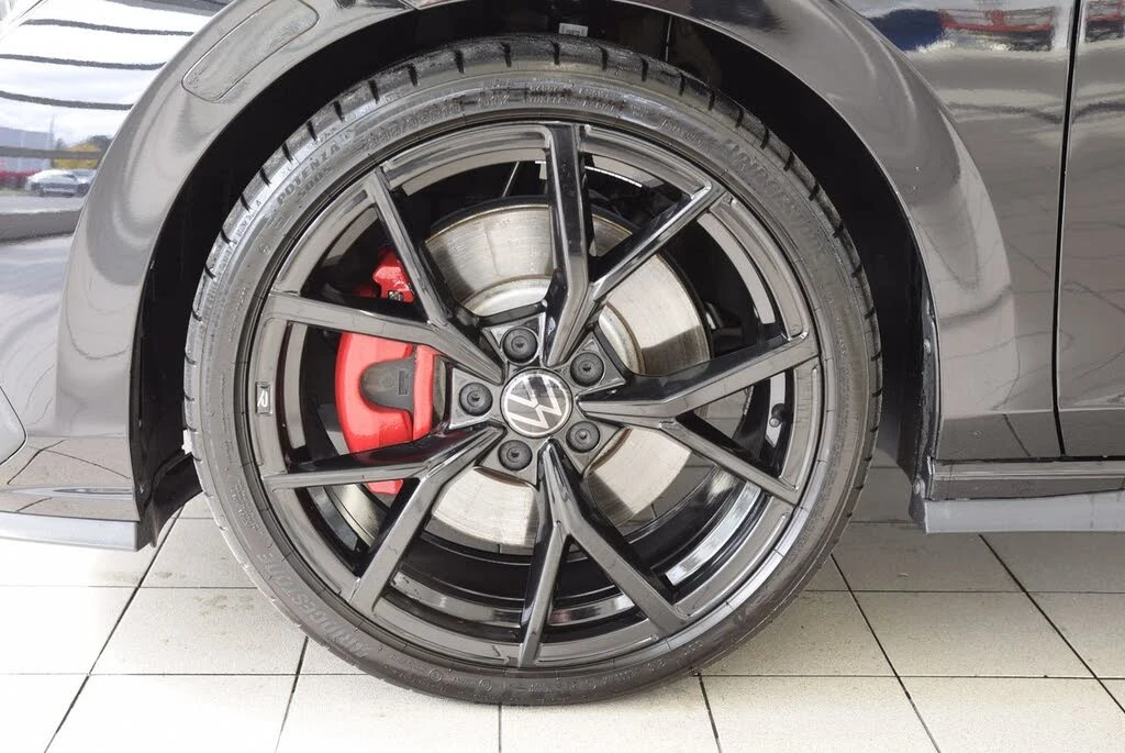 VW Golf Volkswagen Golf GTI 380* АвтоКредит* (ЦЕНА ДО БГ) - изображение 3