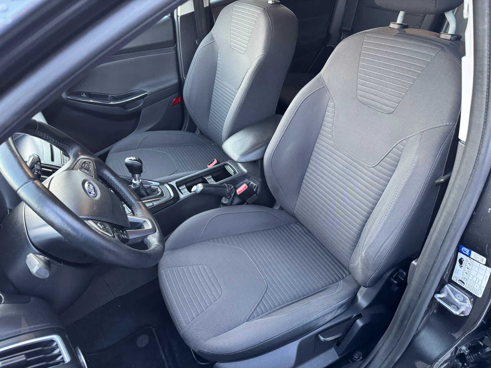 Ford Focus 1.5 TDCi 120k.c. * Navi * Keyless go * Bluetooth | Mobile.bg � ����������� 10