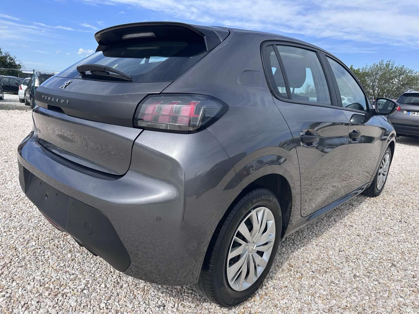 Peugeot 208 1.5 , снимка 4 - Автомобили и джипове - 54574648