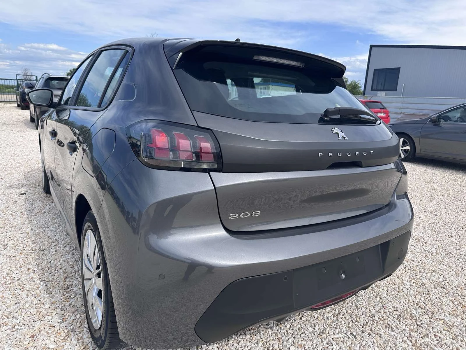 Peugeot 208 1.5 , снимка 7 - Автомобили и джипове - 54574648