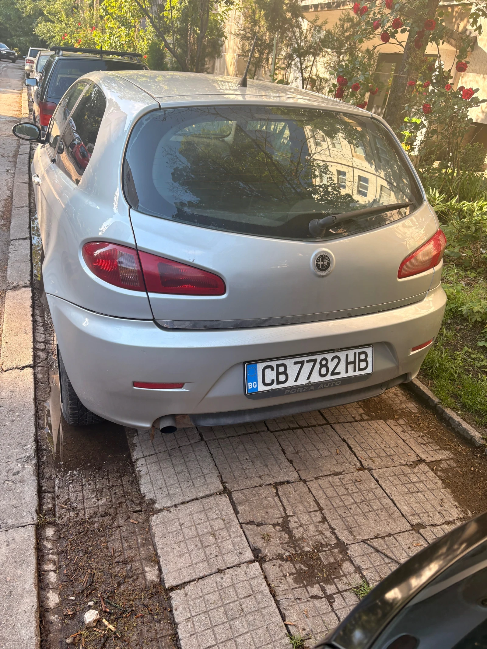 Alfa Romeo 147 1.9 JTD, снимка 3 - Автомобили и джипове - 54754044