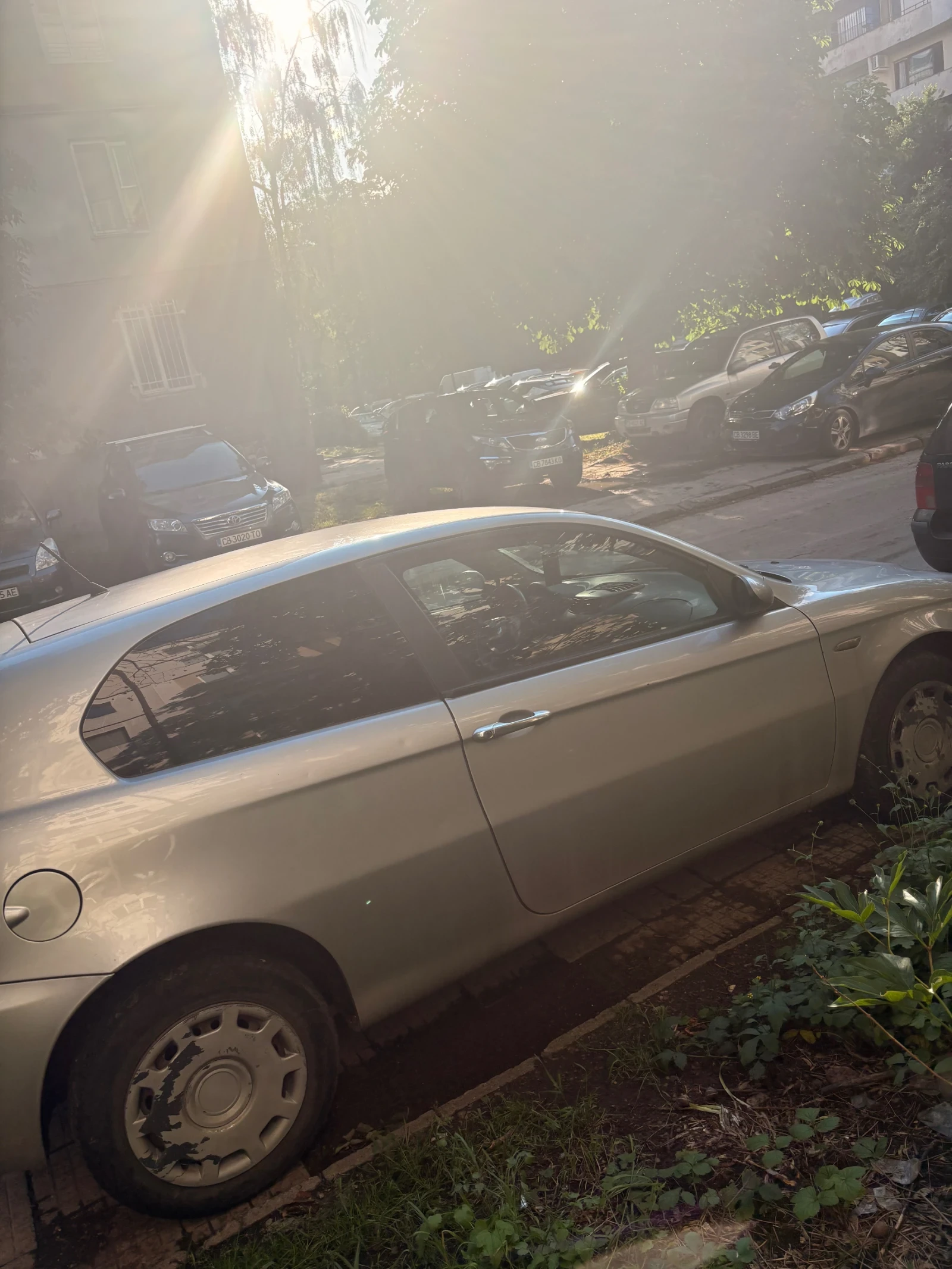 Alfa Romeo 147 1.9 JTD, снимка 6 - Автомобили и джипове - 54754044