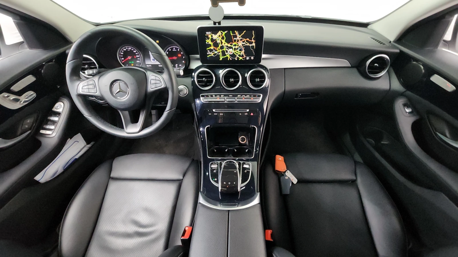 Mercedes-Benz C 200, снимка 8 - Автомобили и джипове - 54967923