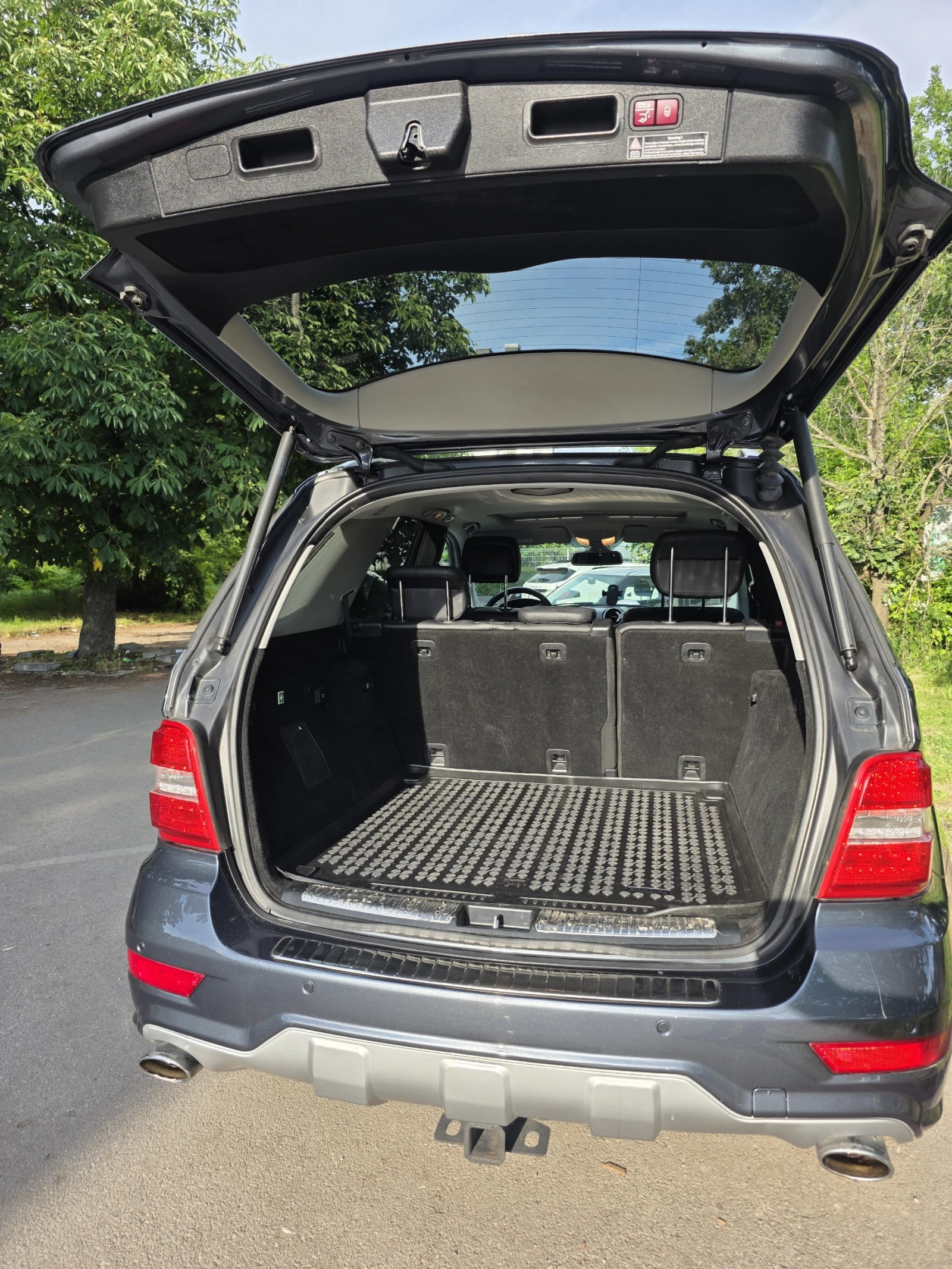 Mercedes-Benz ML 550, снимка 5 - Автомобили и джипове - 54984445