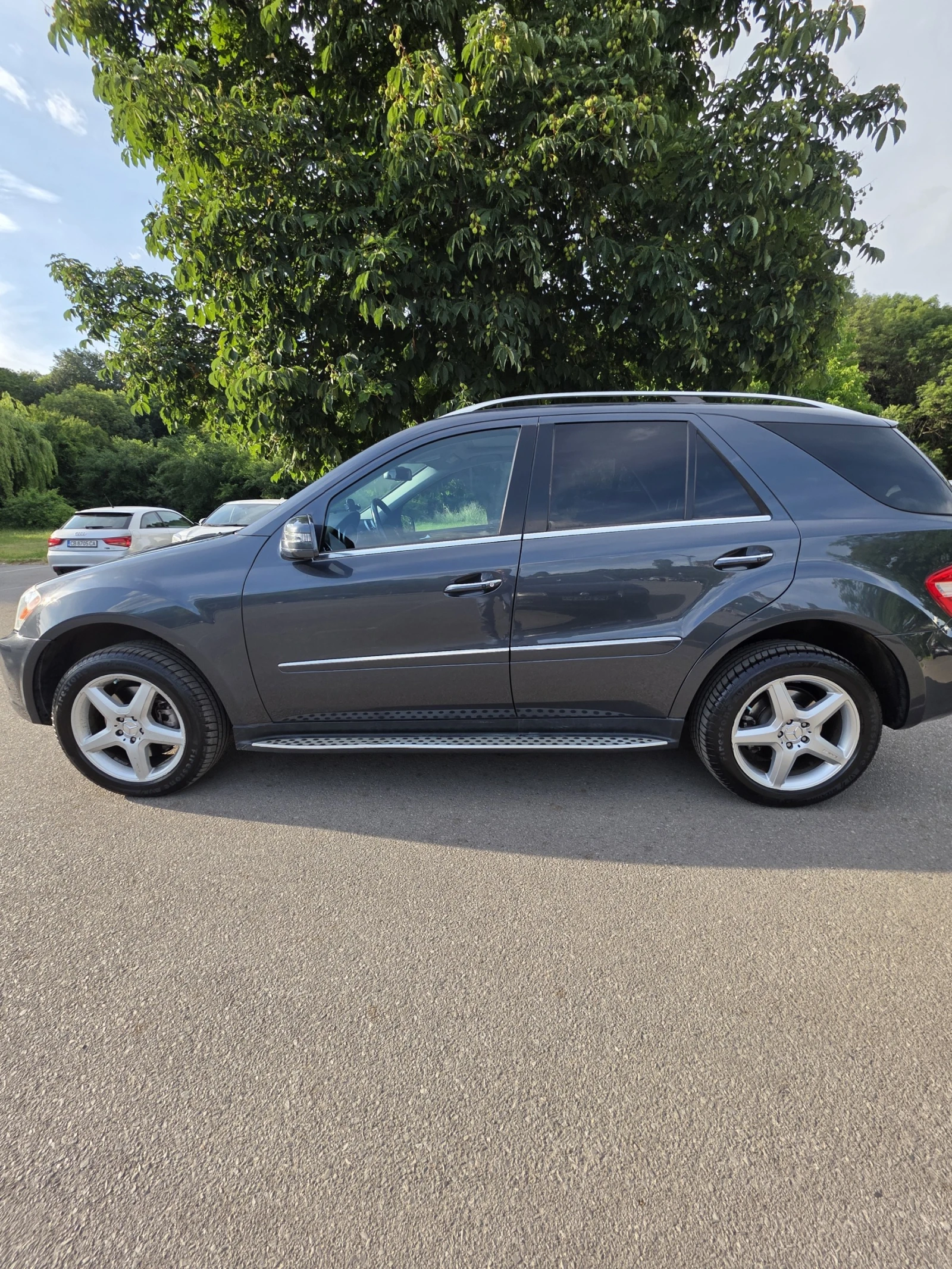 Mercedes-Benz ML 550, снимка 9 - Автомобили и джипове - 54984445