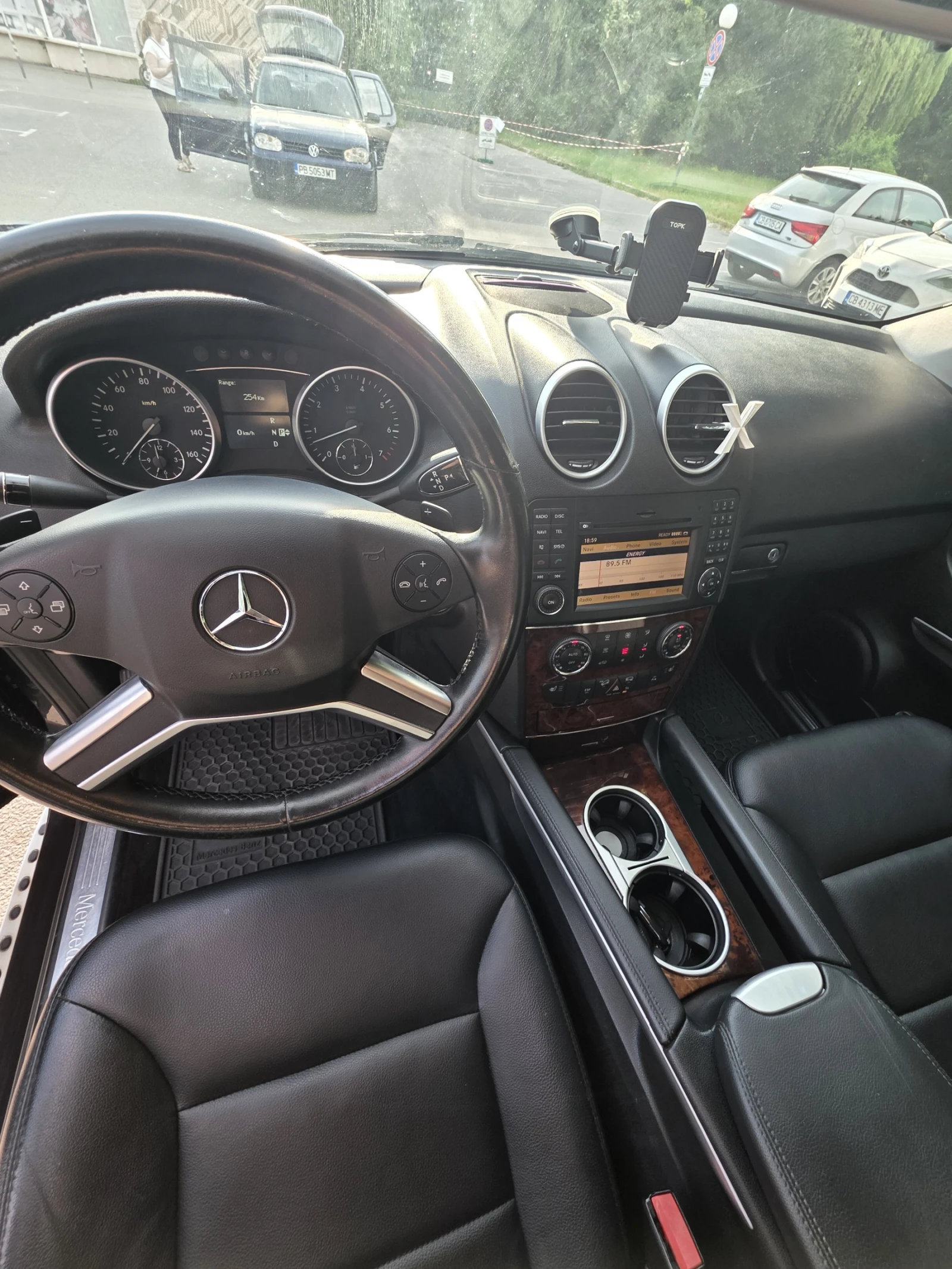 Mercedes-Benz ML 550, снимка 12 - Автомобили и джипове - 54984445