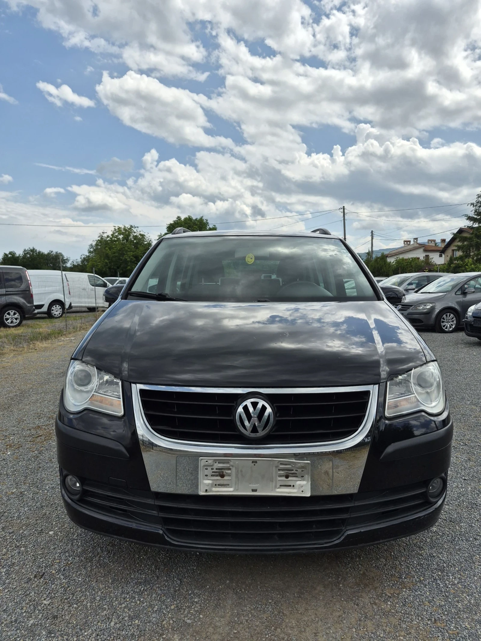 VW Touran 2.0i Метан  7 Местен, снимка 2 - Автомобили и джипове - 55125672