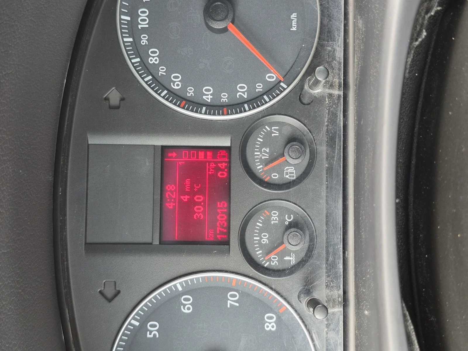 VW Touran 2.0i Метан  7 Местен, снимка 15 - Автомобили и джипове - 55125672