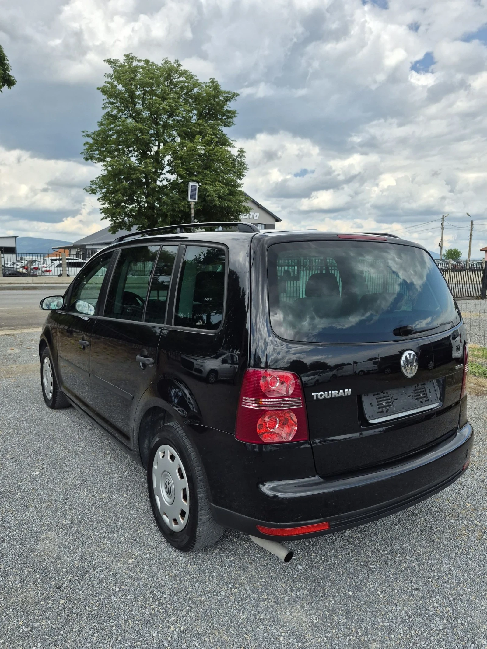 VW Touran 2.0i Метан  7 Местен, снимка 4 - Автомобили и джипове - 55125672