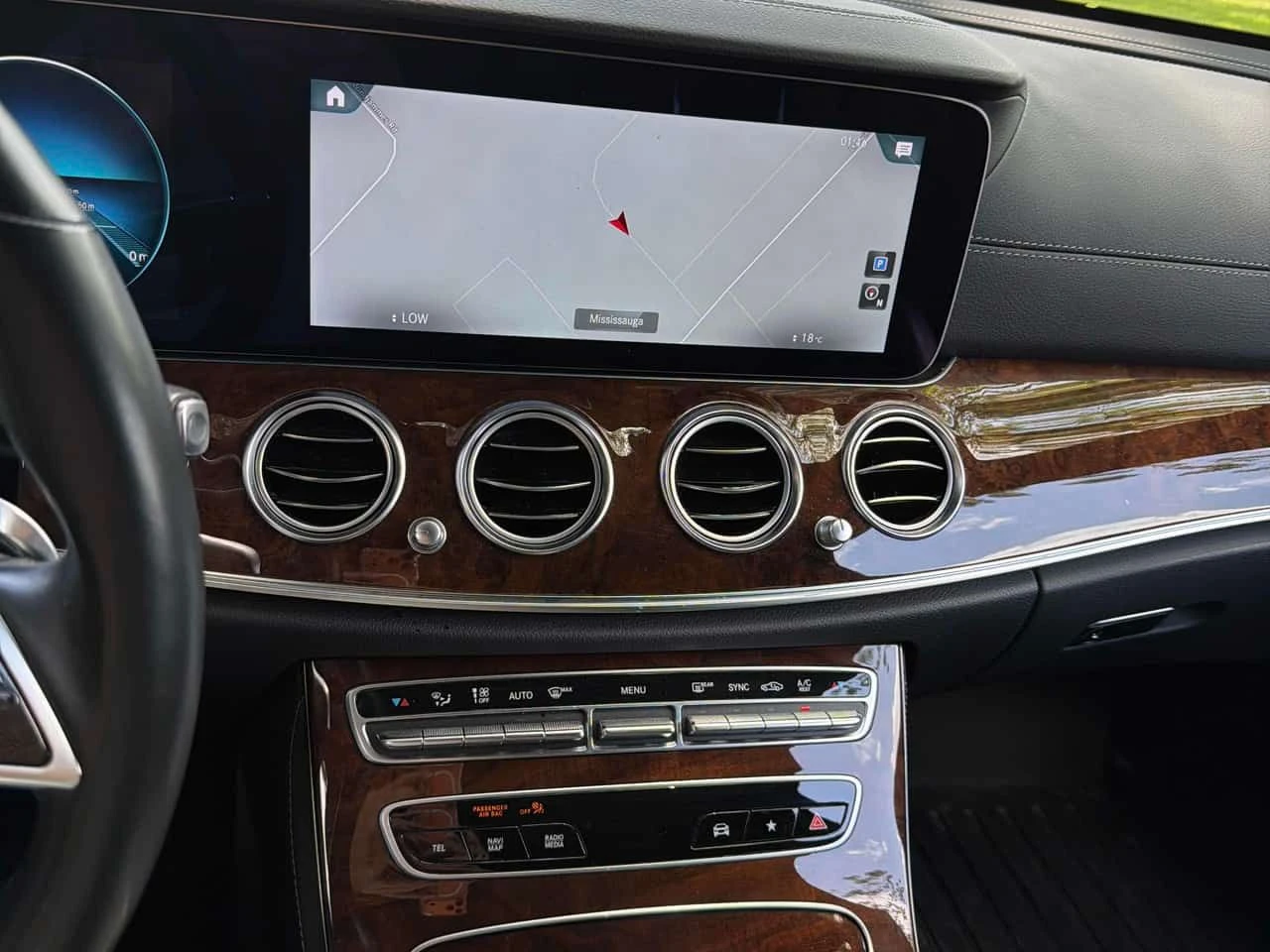 Mercedes-Benz E 350 * CARFAX * ЦЕНА ДО БГ, снимка 9 - Автомобили и джипове - 55140400