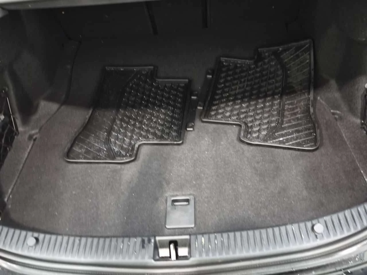 Mercedes-Benz C 300 * CARFAX * БЕЗ ПЪРВОНАЧАЛНА ВНОСКА, снимка 14 - Автомобили и джипове - 55483034