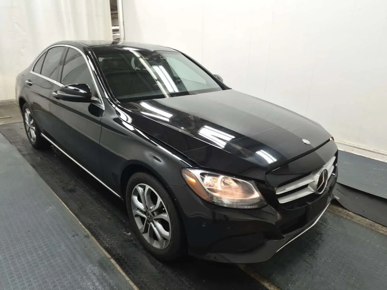 Mercedes-Benz C 300 * CARFAX * БЕЗ ПЪРВОНАЧАЛНА ВНОСКА, снимка 2 - Автомобили и джипове - 55483034