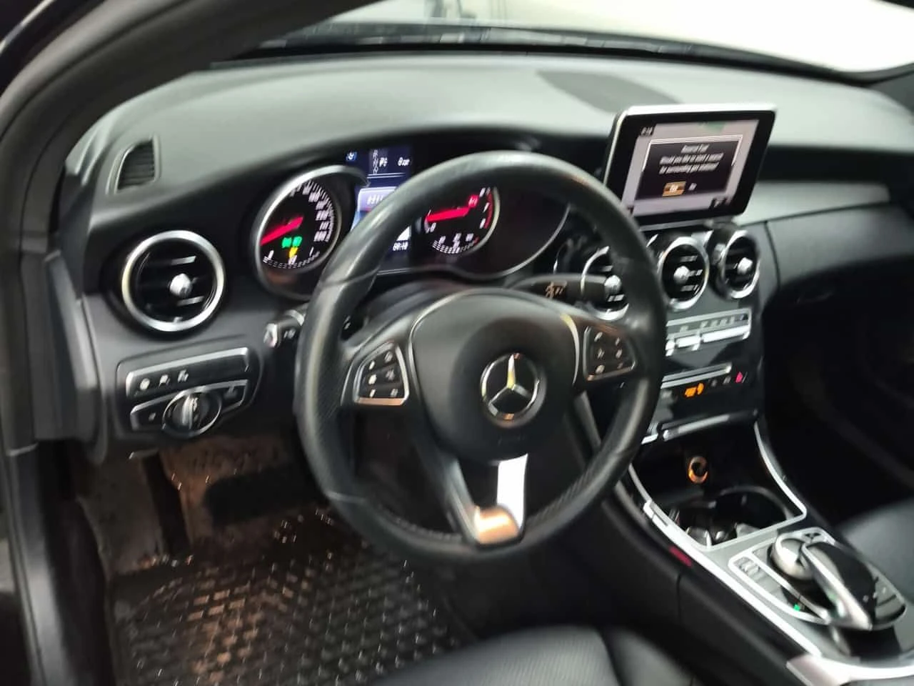 Mercedes-Benz C 300 * CARFAX * БЕЗ ПЪРВОНАЧАЛНА ВНОСКА, снимка 10 - Автомобили и джипове - 55483034