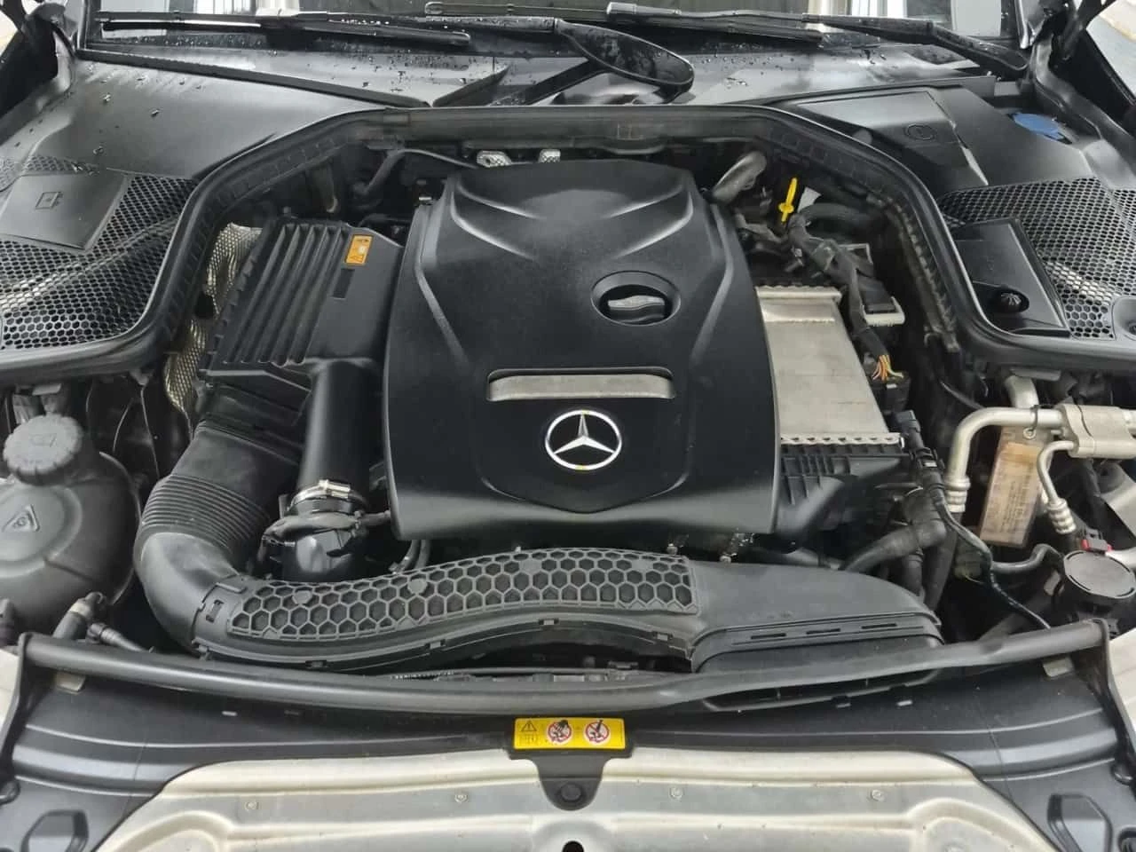 Mercedes-Benz C 300 * CARFAX * БЕЗ ПЪРВОНАЧАЛНА ВНОСКА, снимка 16 - Автомобили и джипове - 55483034