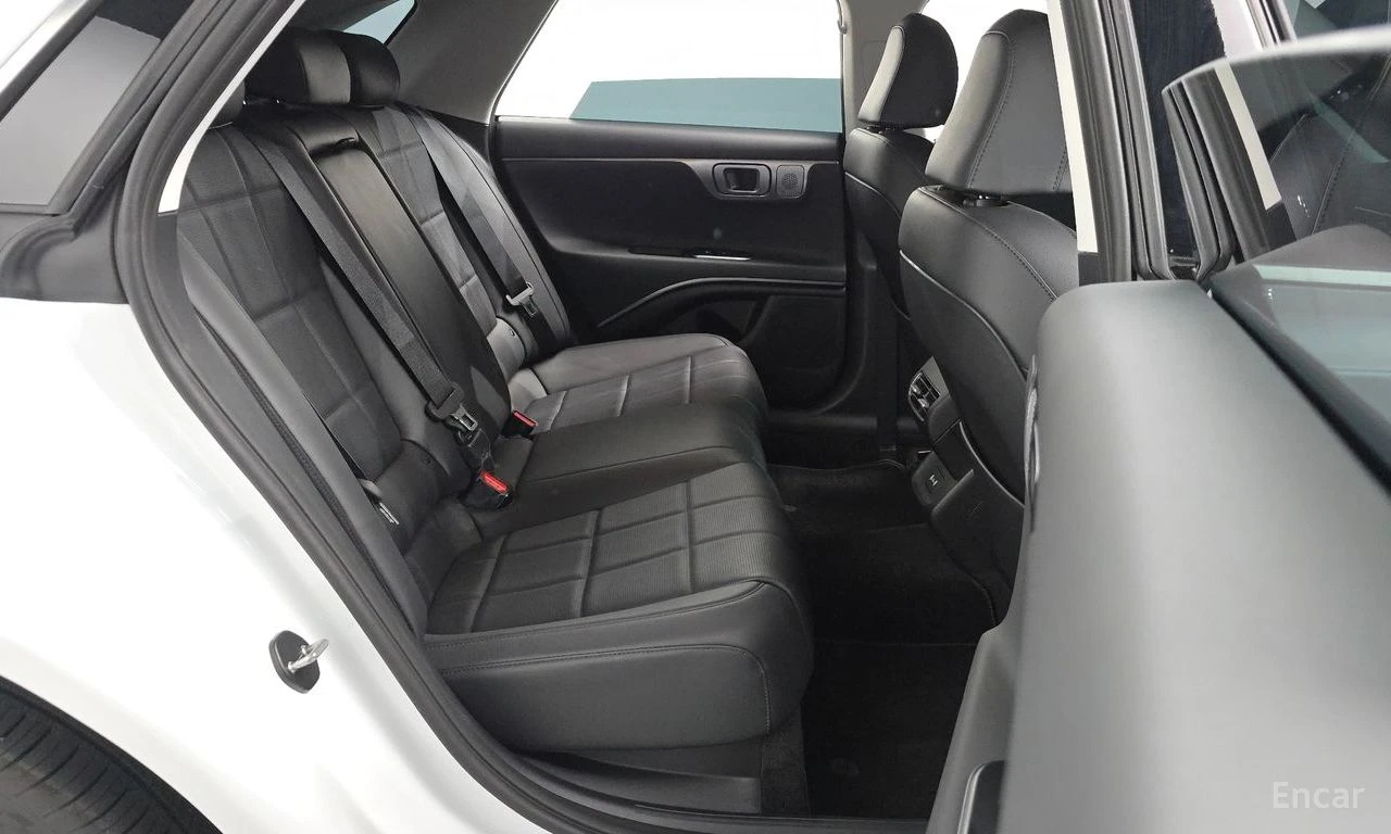 Hyundai Grandeur LPG* PREMIUM* ОБДУХВАНЕ* ДИСТРОНИК* LANE* ASSIST* , снимка 13 - Автомобили и джипове - 55606469