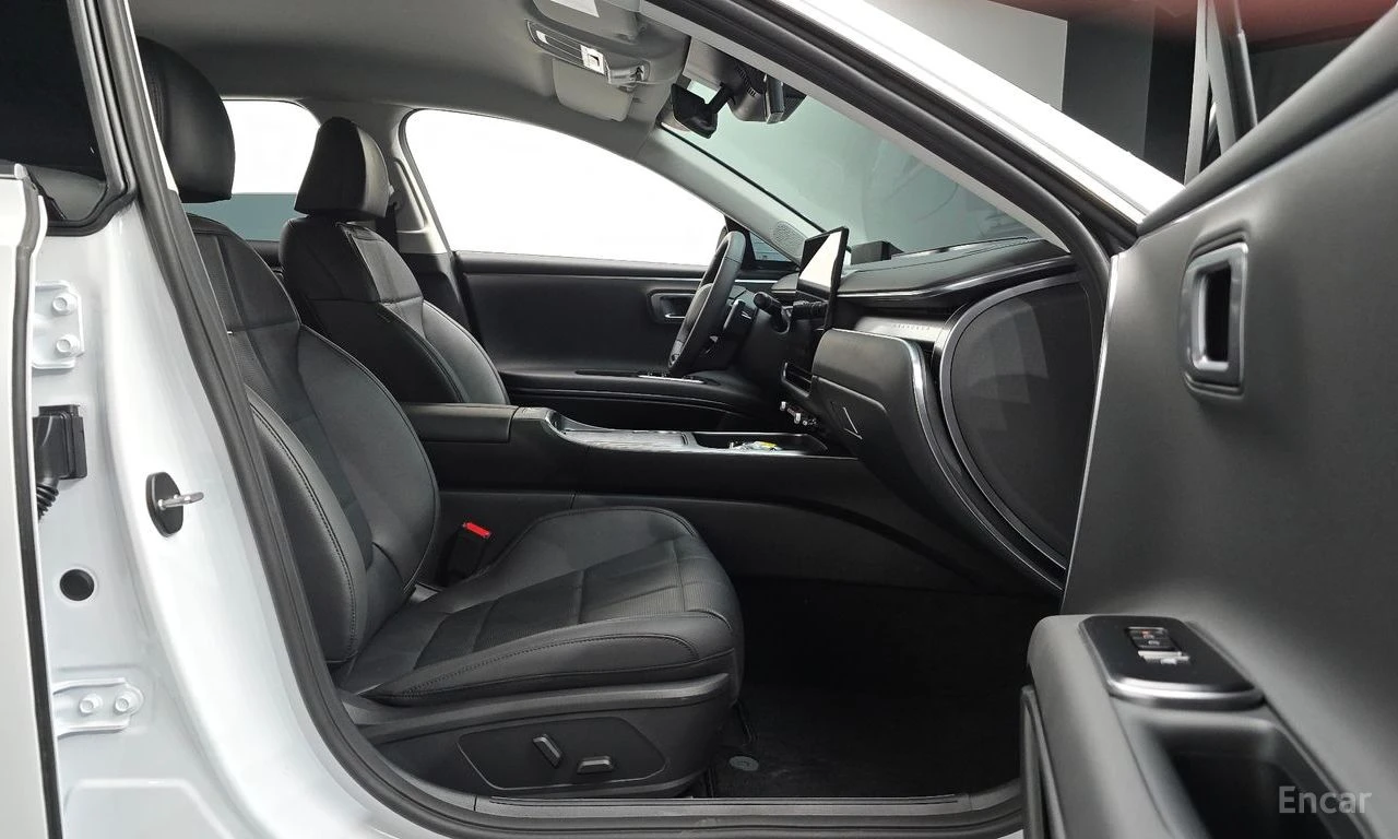 Hyundai Grandeur LPG* PREMIUM* ОБДУХВАНЕ* ДИСТРОНИК* LANE* ASSIST* , снимка 12 - Автомобили и джипове - 55606469
