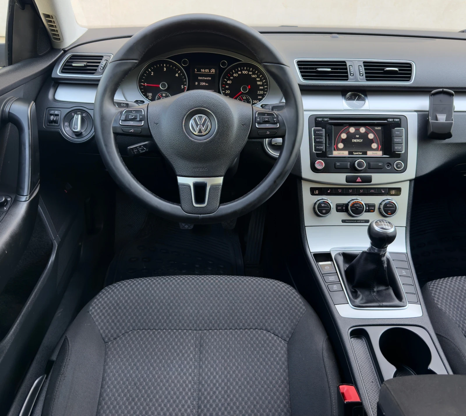 VW Passat 2.0TDi НАВИГАЦИЯ, снимка 12 - Автомобили и джипове - 55767852