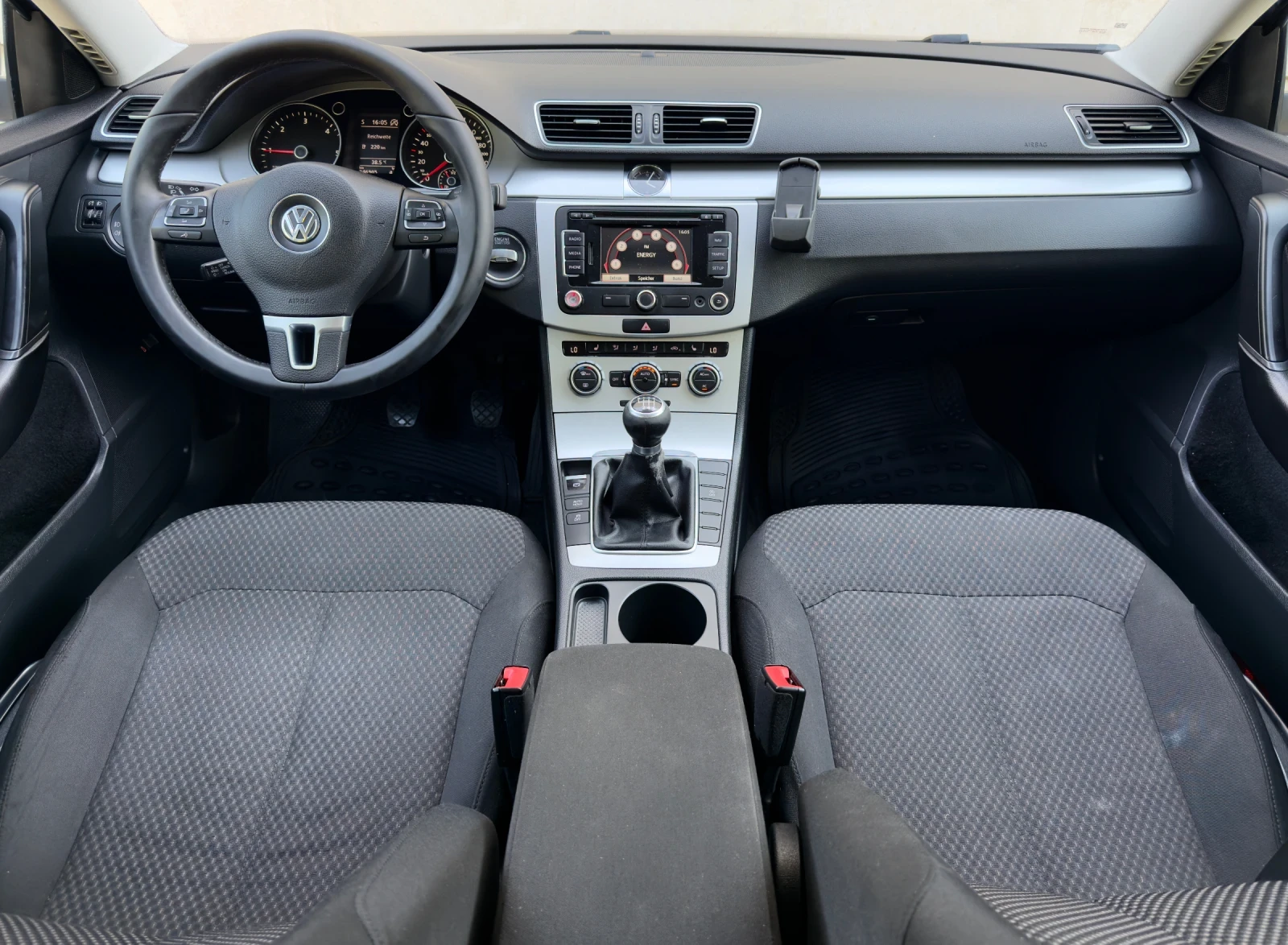 VW Passat 2.0TDi НАВИГАЦИЯ, снимка 11 - Автомобили и джипове - 55767852