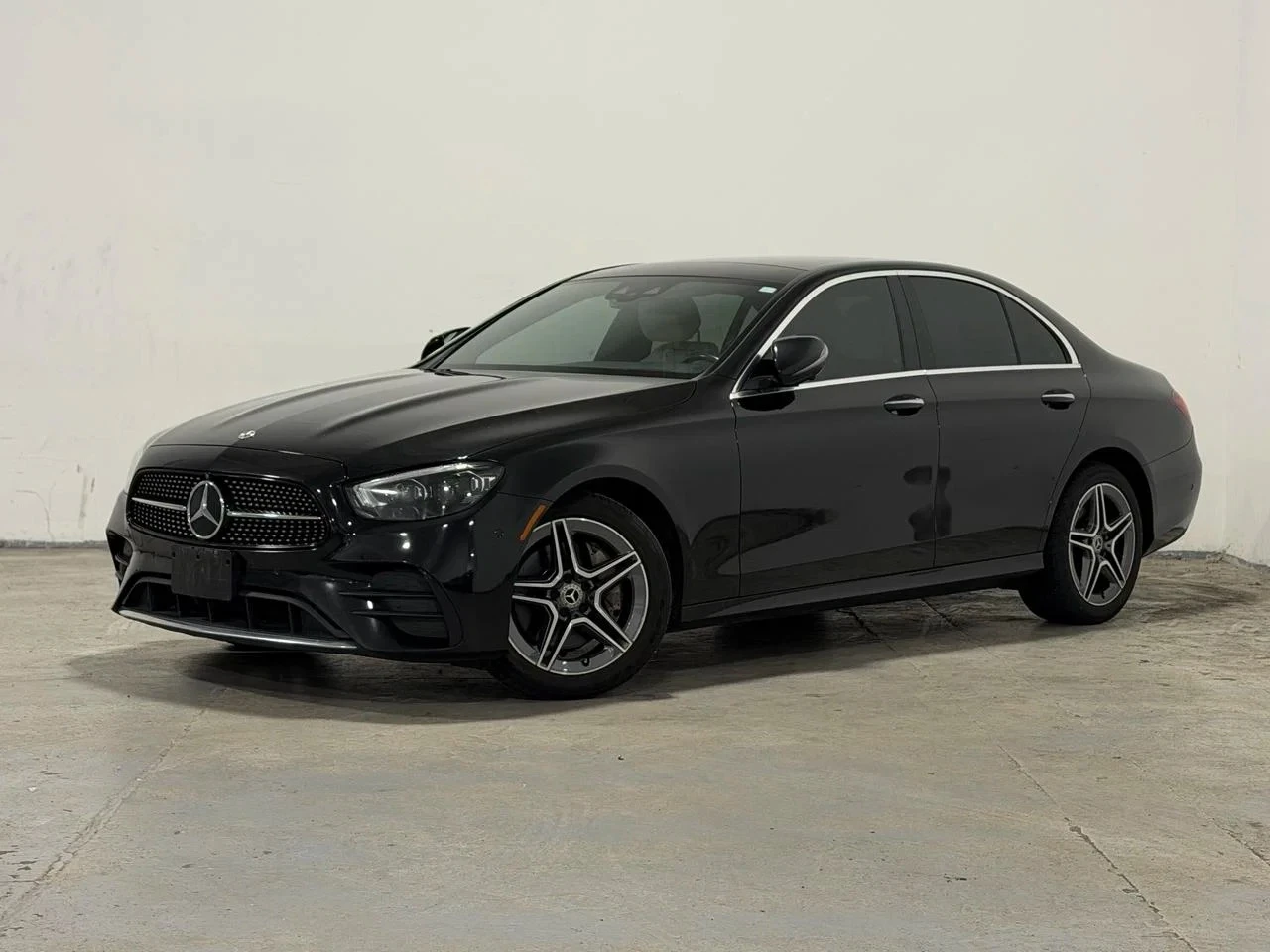 Mercedes-Benz E 350 4MATIC AMG Line