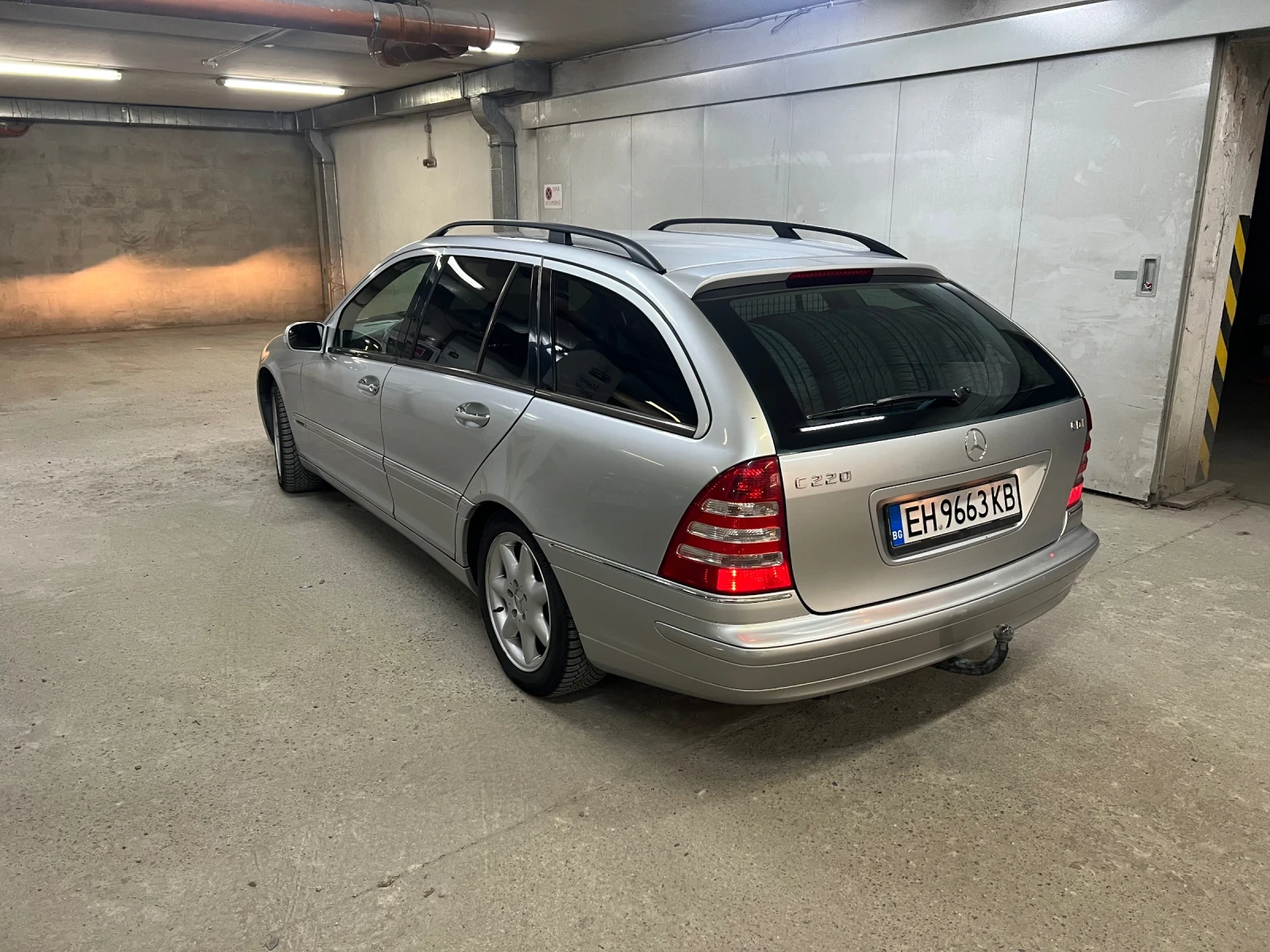Mercedes-Benz C 220, снимка 2 - Автомобили и джипове - 56211128
