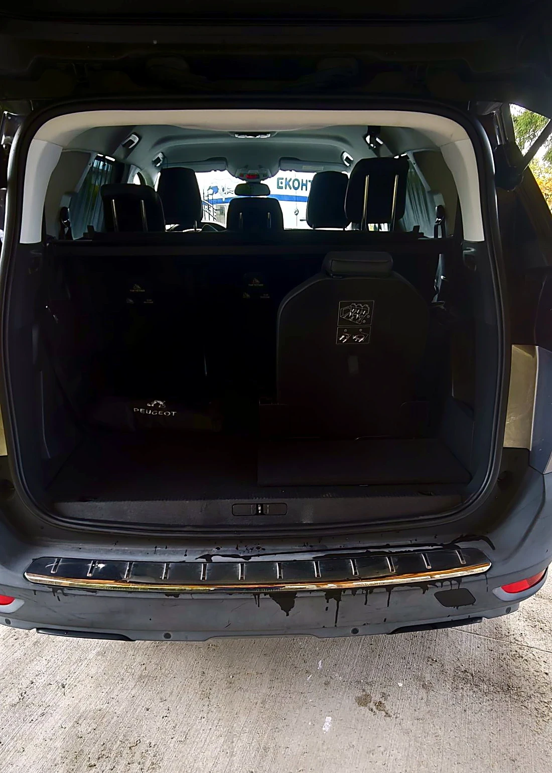Peugeot 5008 1.6 BlueHDi Автоматик Allure 6+ 1 360 камера, снимка 11 - Автомобили и джипове - 56227127