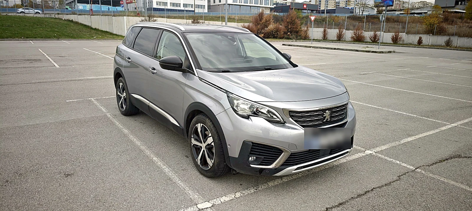 Peugeot 5008 1.6 BlueHDi Автоматик Allure 6+ 1 360 камера, снимка 2 - Автомобили и джипове - 56227127
