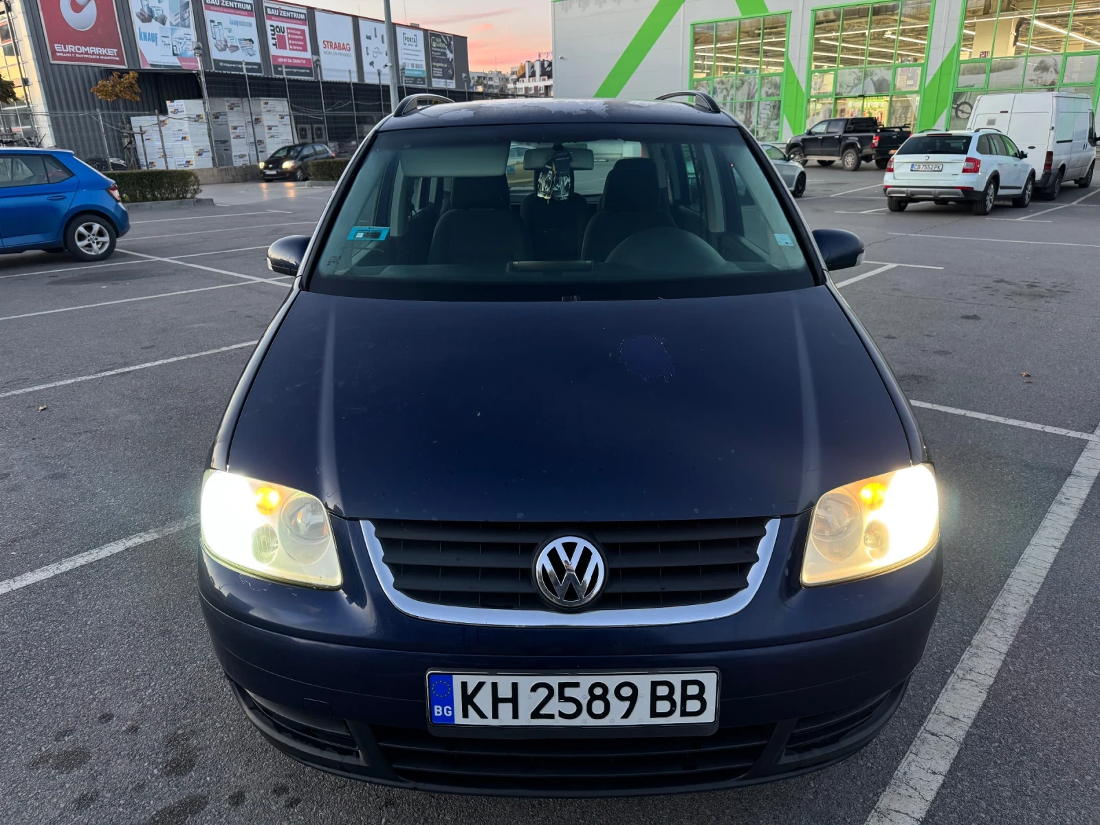 VW Touran 1.9 tdi 2003, снимка 3 - Автомобили и джипове - 56724715