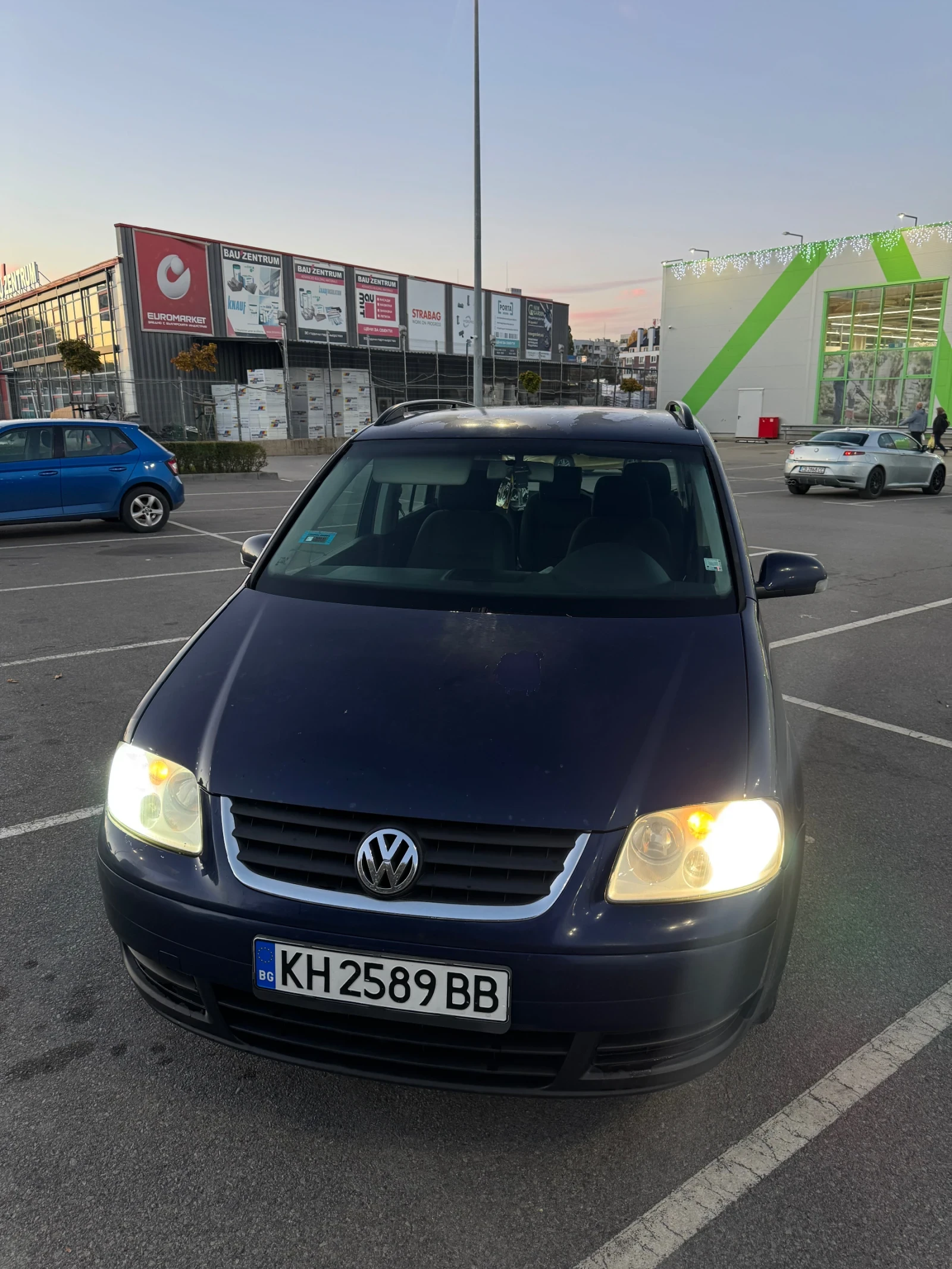 VW Touran 1.9 tdi 2003, снимка 11 - Автомобили и джипове - 56724715