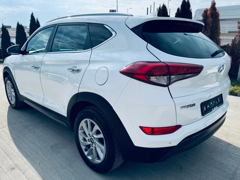 Hyundai Tucson 2.0CRDI-AUTOMAT-4WD, снимка 7 - Автомобили и джипове - 48881576