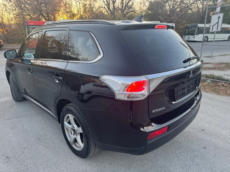 Mitsubishi Outlander 2.2DID 4x4 7места Швейцария, снимка 7 - Автомобили и джипове - 49468897