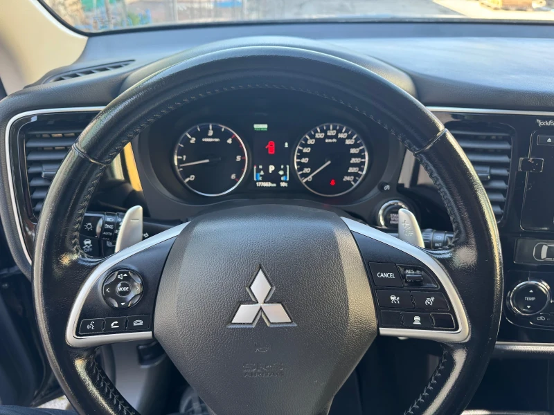 Mitsubishi Outlander 2.2DID 4x4 7места Швейцария, снимка 10 - Автомобили и джипове - 49468897