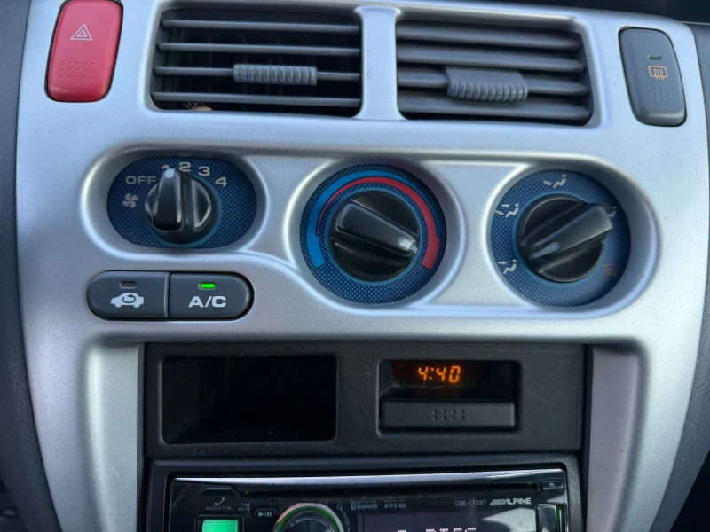 Honda Hr-v 1.6i 4х4/Климатик/Обслужена, снимка 14 - Автомобили и джипове - 52934989