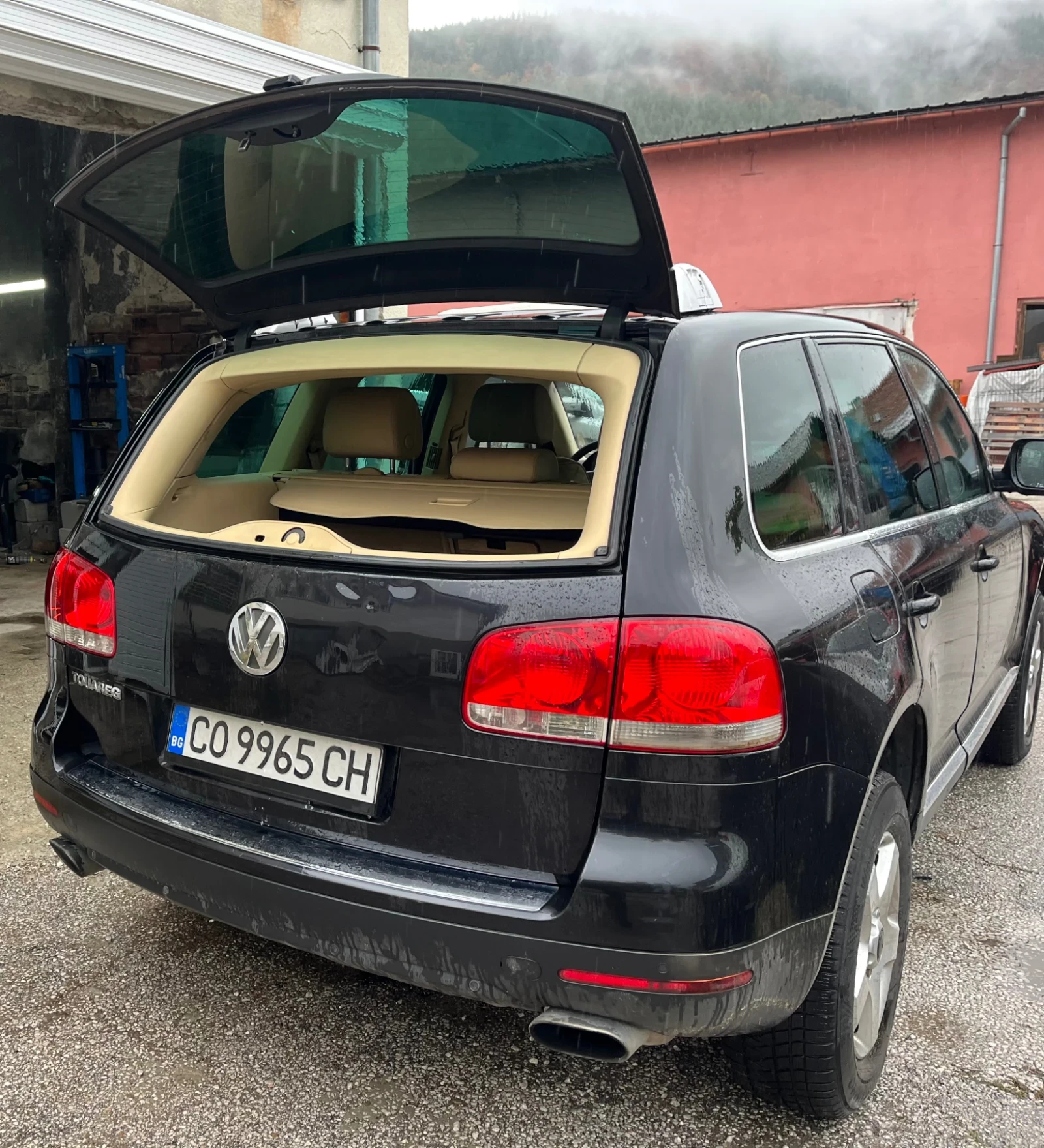 VW Touareg 2.5TDI + На Пружини! Печка, подгреви, теглич! - изображение 6
