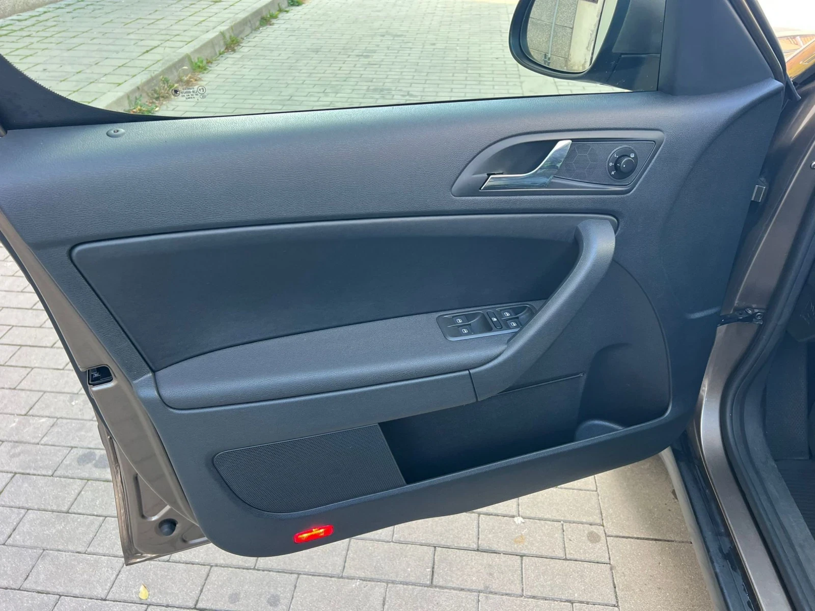 Skoda Yeti 1.2 TSI.Кожа, ТОП  | Mobile.bg — изображение 15