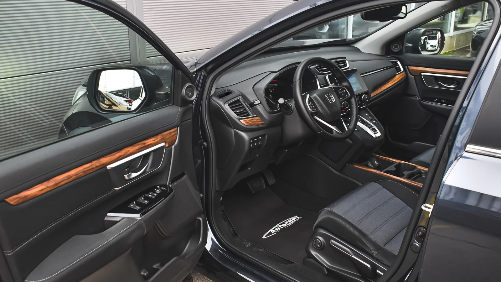 Honda Cr-v 2.0 i-MMD Elegance Hybrid Automatic - изображение 8