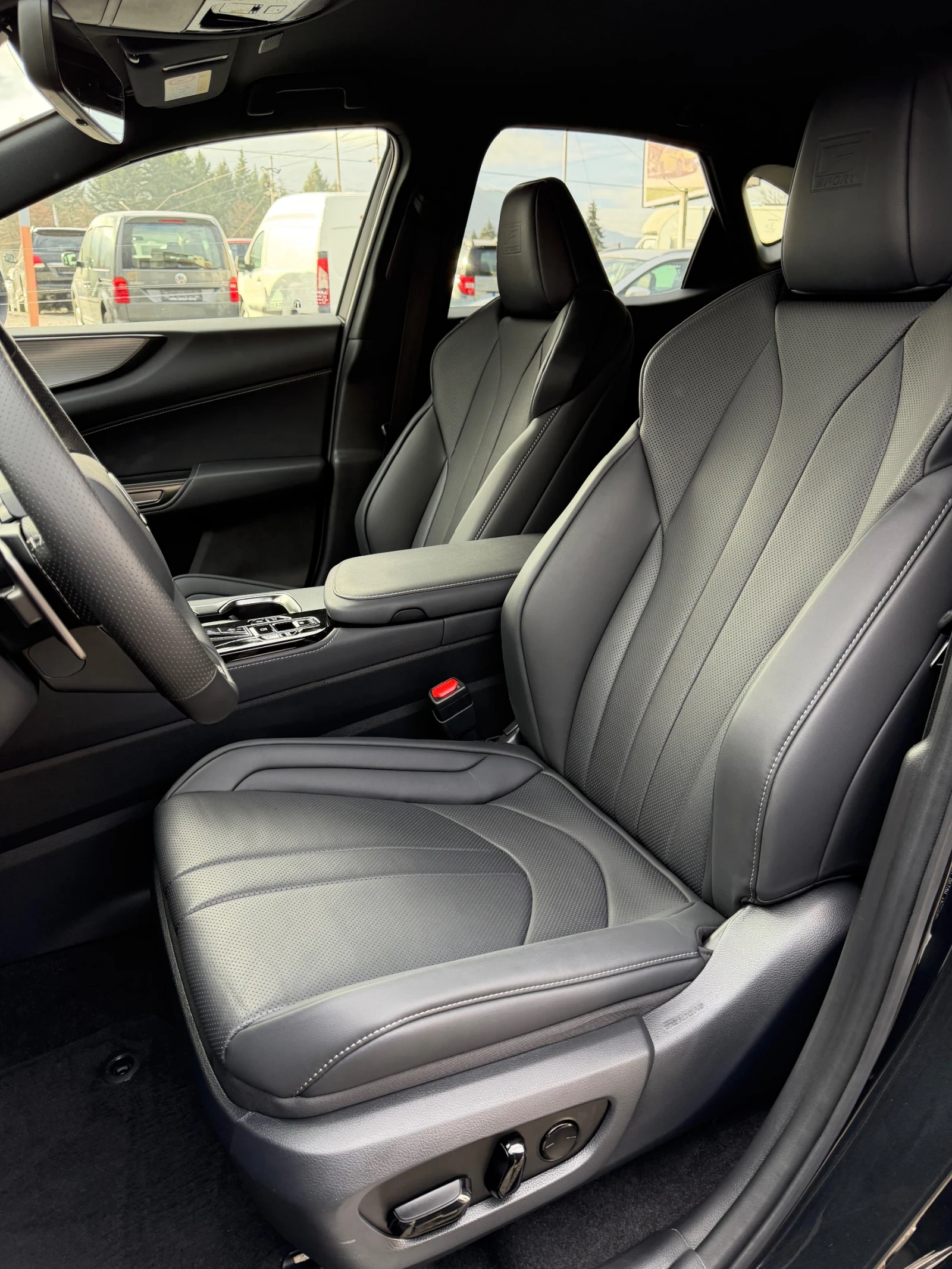 Lexus NX 450 Hybrid Наличен Реални Км - изображение 9