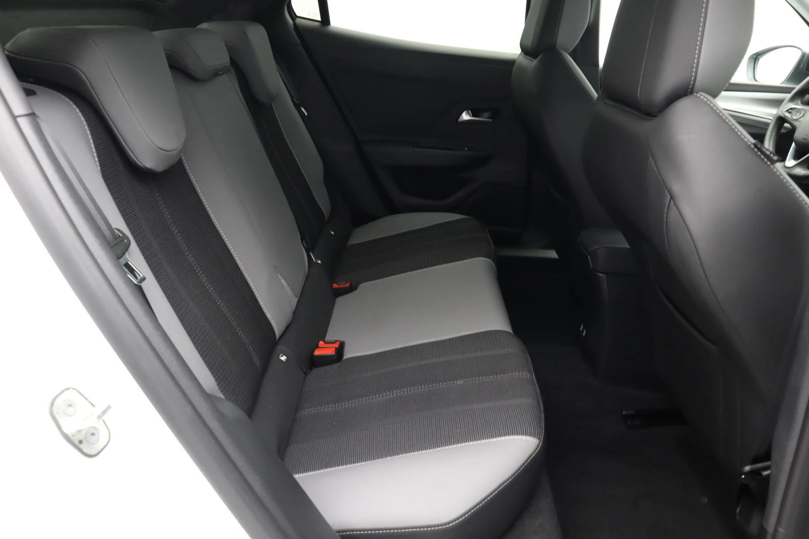 Opel Mokka SIGG e-Elegance , снимка 12 - Автомобили и джипове - 54065602