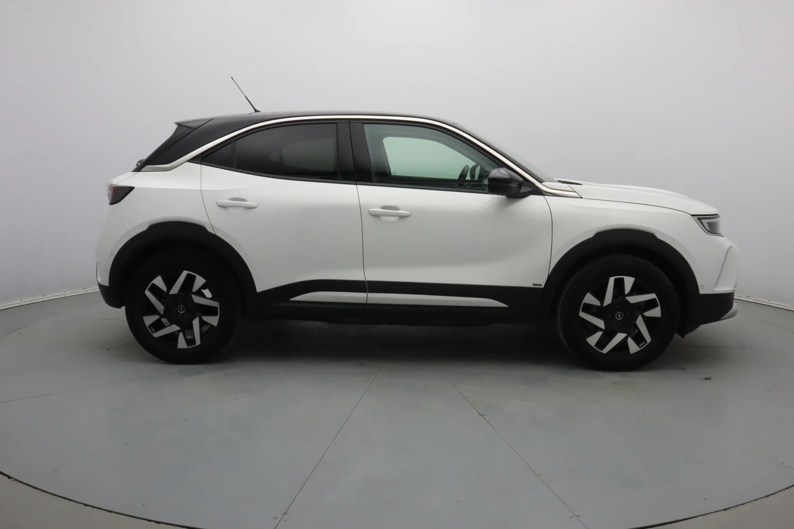 Opel Mokka SIGG e-Elegance , снимка 8 - Автомобили и джипове - 54065602