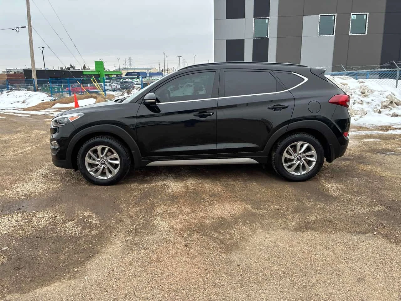 Hyundai Tucson LUXURY/CARFAX/Панорама/Кожа/Подгрев, снимка 3 - Автомобили и джипове - 54113280