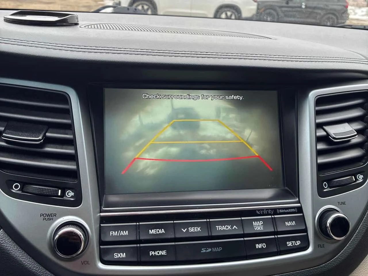 Hyundai Tucson LUXURY/CARFAX/Панорама/Кожа/Подгрев, снимка 12 - Автомобили и джипове - 54113280